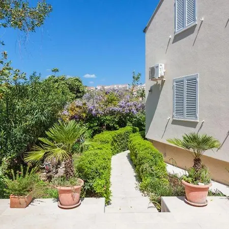 Luna I Lucky Dubrovnik