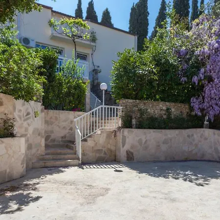 Apartman Luna I Lucky *