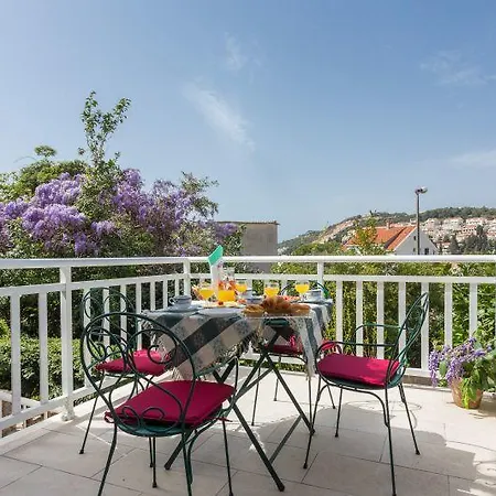 Apartman Luna I Lucky *